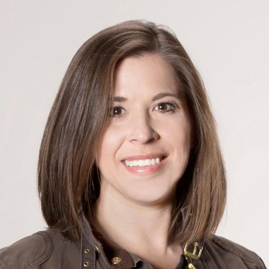 Lauren G. - Freelance Graphic Designer