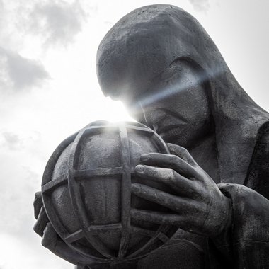 DANIEL R. - Freelance Video Editor