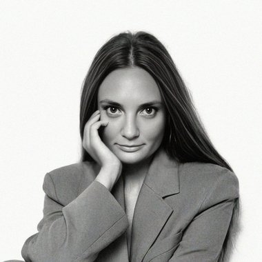 Kristina S. - Freelance Designer