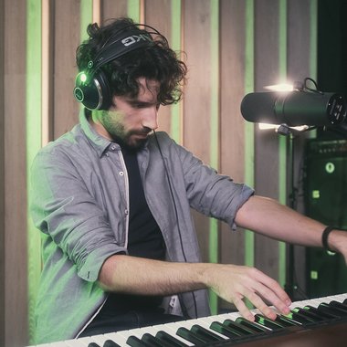 Fran R. - Freelance Music Composer