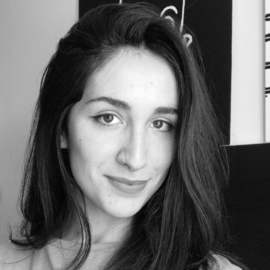 Chiara C. - Freelance Graphic Designer