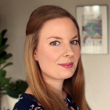kelseybolognesew - Freelance Graphic Designer