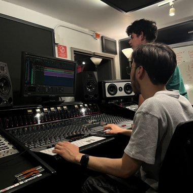 Salvador R. - Freelance Mastering Engineer