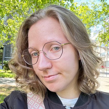 Ksenia N. - Freelance Illustrator