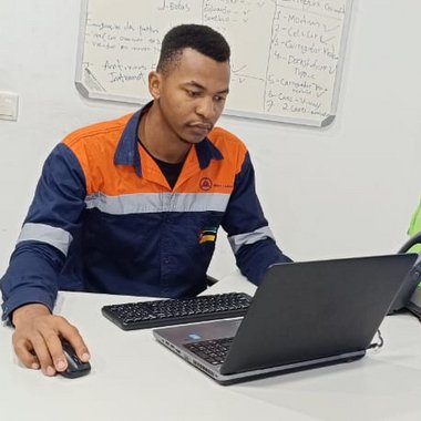 Hernanes V. - Freelance Web Developer