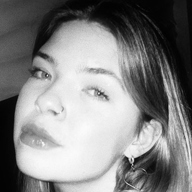Sofija J. - Freelance Artworker
