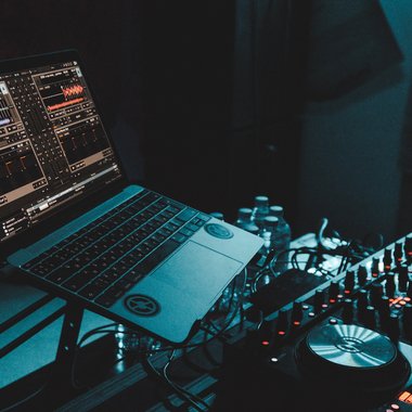 Hezthewolf - Freelance Ux Designer