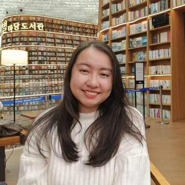 nicole - Freelance Web Designer