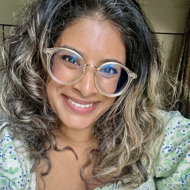 Sarina C. - Freelance Ugc Creator