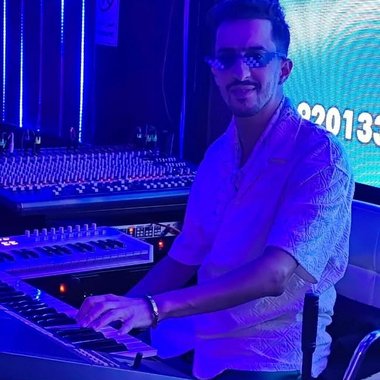 MOHAMED E. - Freelance Vocalist
