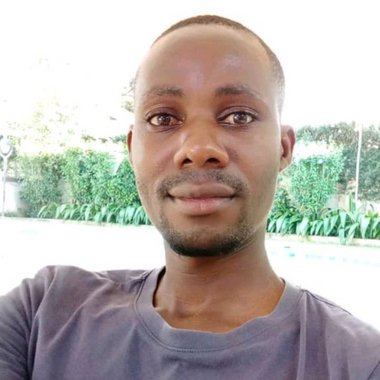 Ronnie - Freelance Packaging Designer