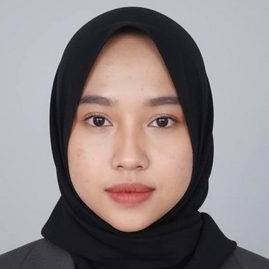 DITA S. - Freelance Marketing Strategist