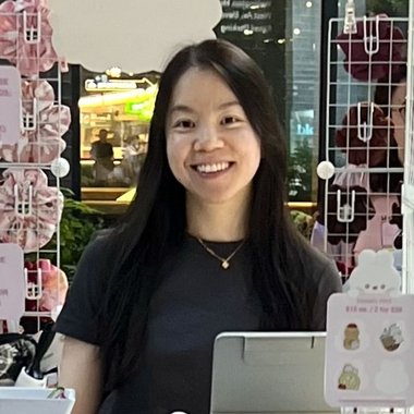 Janice F. - Freelance Graphic Designer