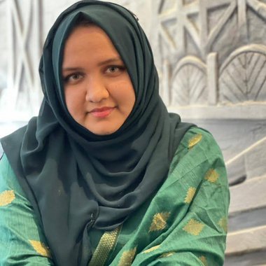 Noushin S. - Freelance Copywriter