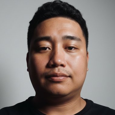 Mac L. - Freelance Social Media Freelancer