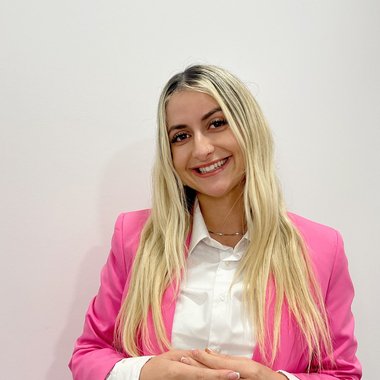 Ana G. - Freelance Digital Marketer