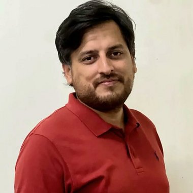 NAUMAN K. - Freelance Web Developer