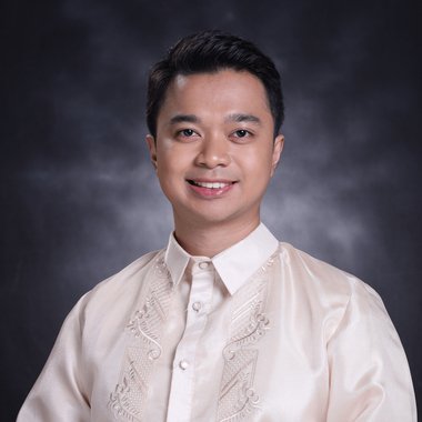 Anthon S. - Freelance Graphic Designer