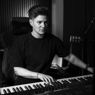 Chanty L. - Freelance Music Producer