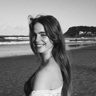 Eva W. - Freelance Video Editor