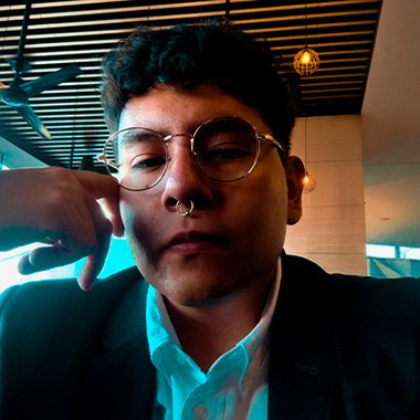 Yhoanell - Freelance Graphic Designer