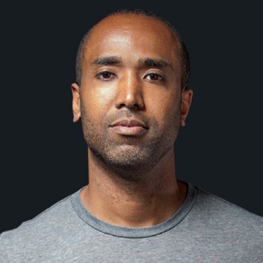 Victor F. - Freelance Graphic Designer