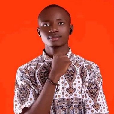 Peter D. - Freelance Production Designer