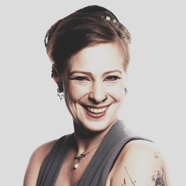 Aline G. - Freelance Content Creator