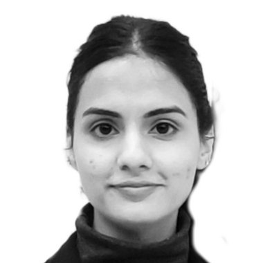 Momina C. - Freelance Brand Designer