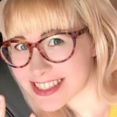 EL1na - Freelance Voiceover Artist