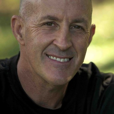 Alistair M. - Freelance Singer