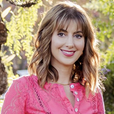 Danielle F. - Freelance Illustrator