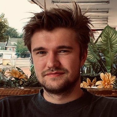 Jaron A. - Freelance Motion Graphic Designer