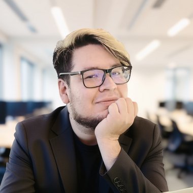 Efren L. - Freelance Post Production