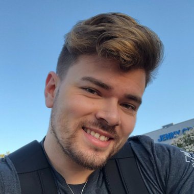 Ryan L. - Freelance Graphic Designer