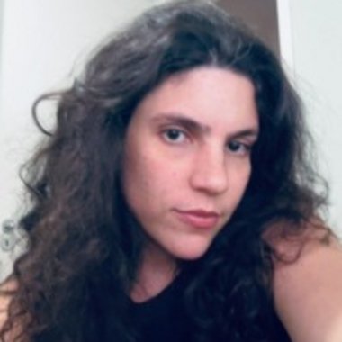 Joana R. - Freelance Marketing Analyst