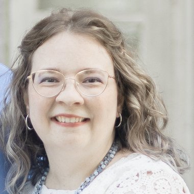 Clarissa H. - Freelance Video Editor