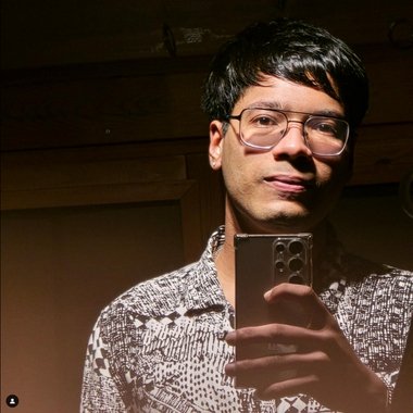 Rushitparmar724 - Freelance Graphic Designer