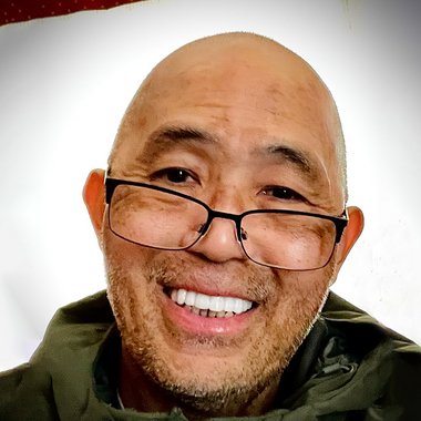 Jefferson J. - Freelance Graphic Designer