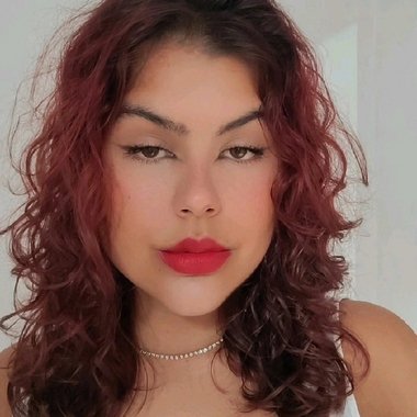 Monique R. - Freelance Social Media Manager