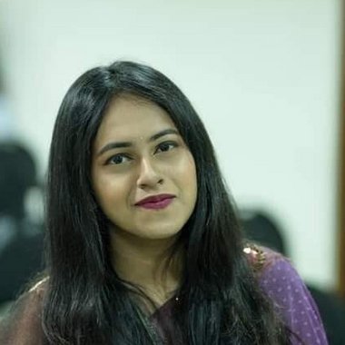 Farah L. - Freelance Presenter