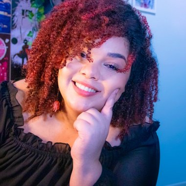 Ellie C. - Freelance Designer