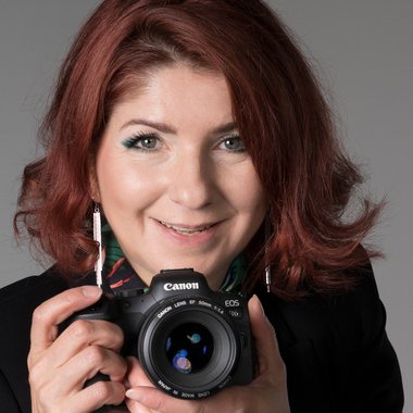 Victoria S. - Freelance Image Editor