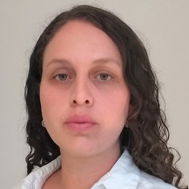 Vanessa S. - Freelance Designer