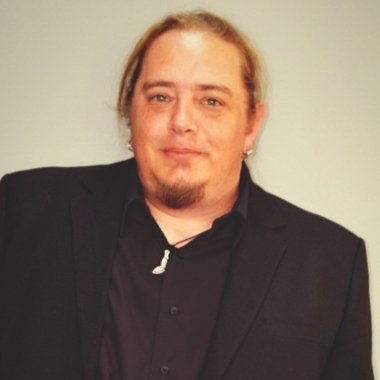 Robert R. - Freelance Social Media Freelancer
