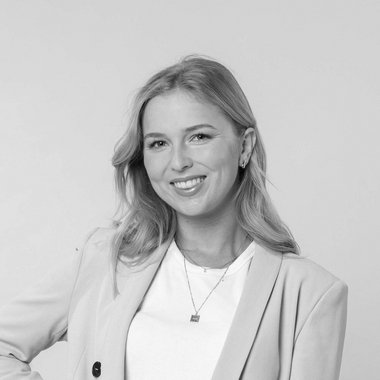 Claudia L. - Freelance Marketer