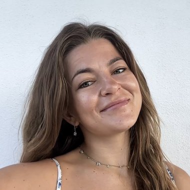 Pauline S. - Freelance Social Media Manager