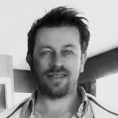 Wayne R. - Freelance Brand Designer