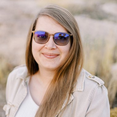 MNobles - Freelance Graphic Designer