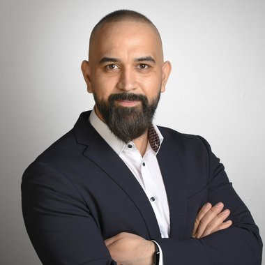 Zaid I. - Freelance Brand Designer